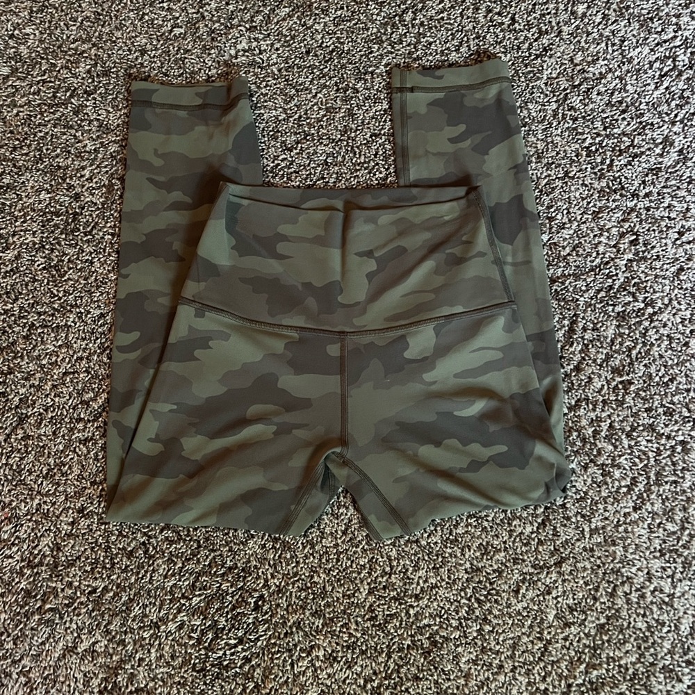 Lululemon Athletica Green Camo Performance Leggings